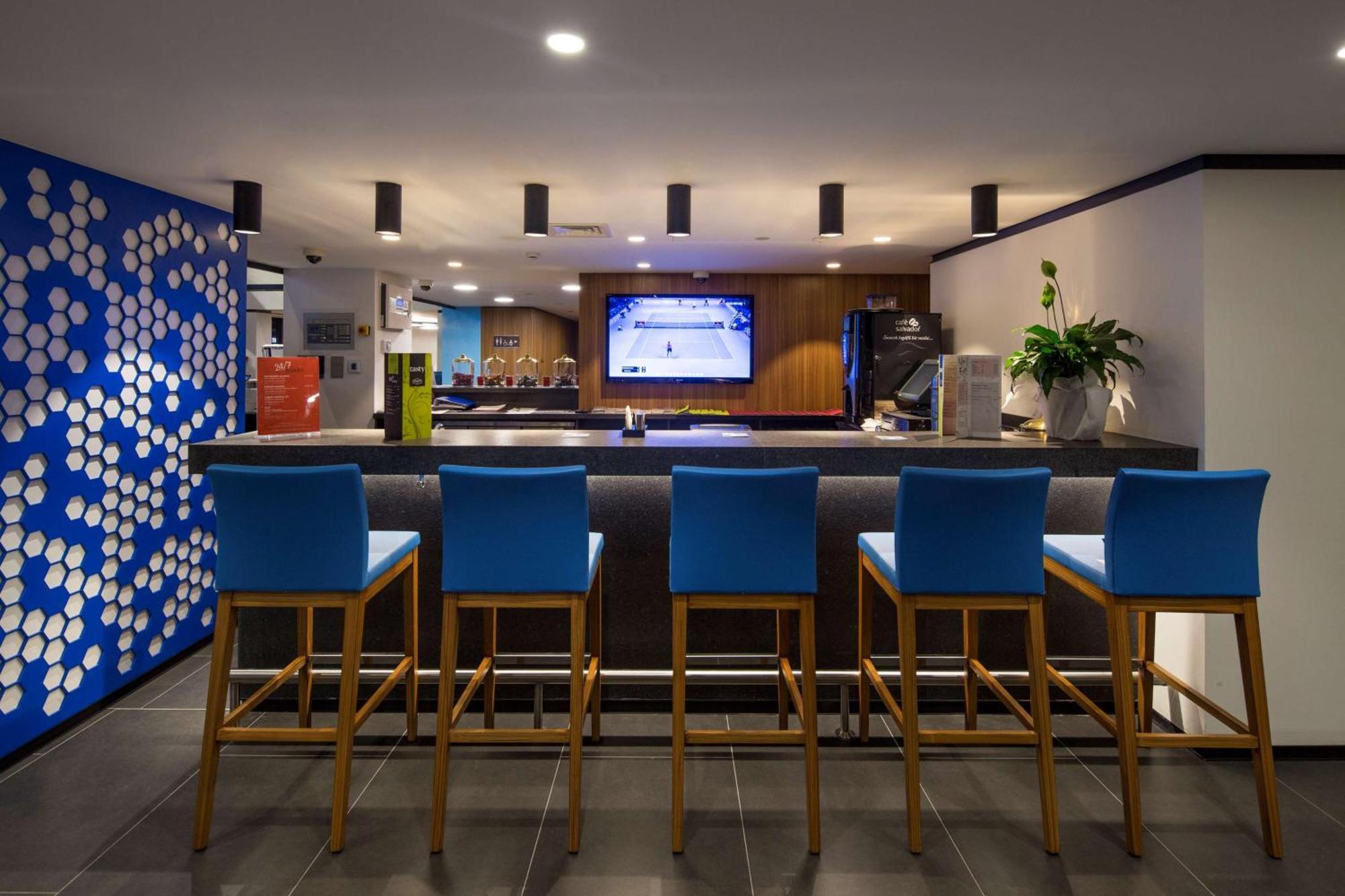 Hampton By Hilton Istanbul Kurtkoy Hotel Bagian luar foto