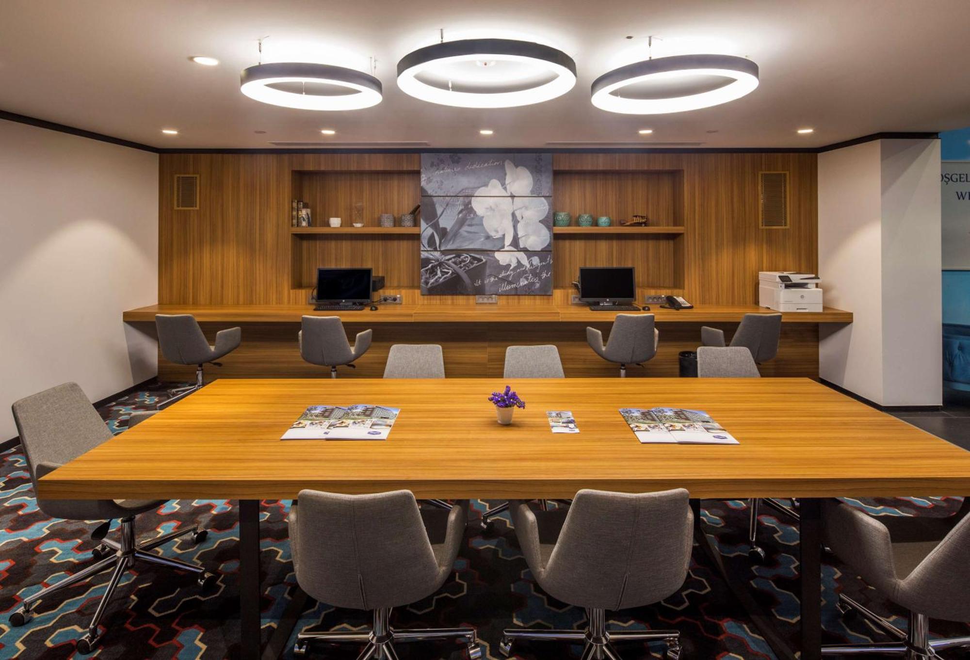 Hampton By Hilton Istanbul Kurtkoy Hotel Bagian luar foto