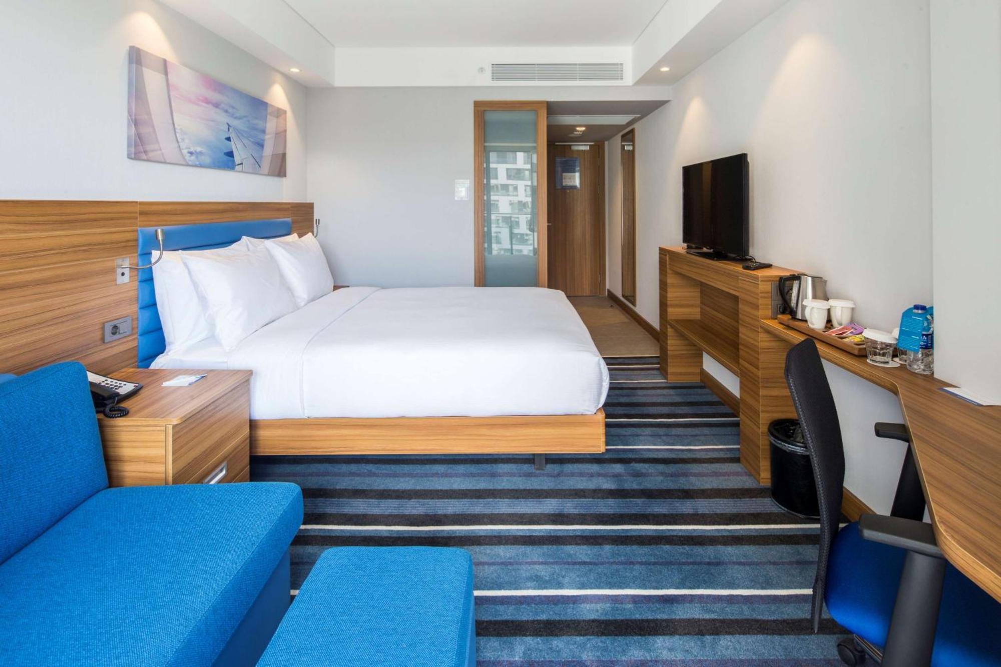 Hampton By Hilton Istanbul Kurtkoy Hotel Bagian luar foto