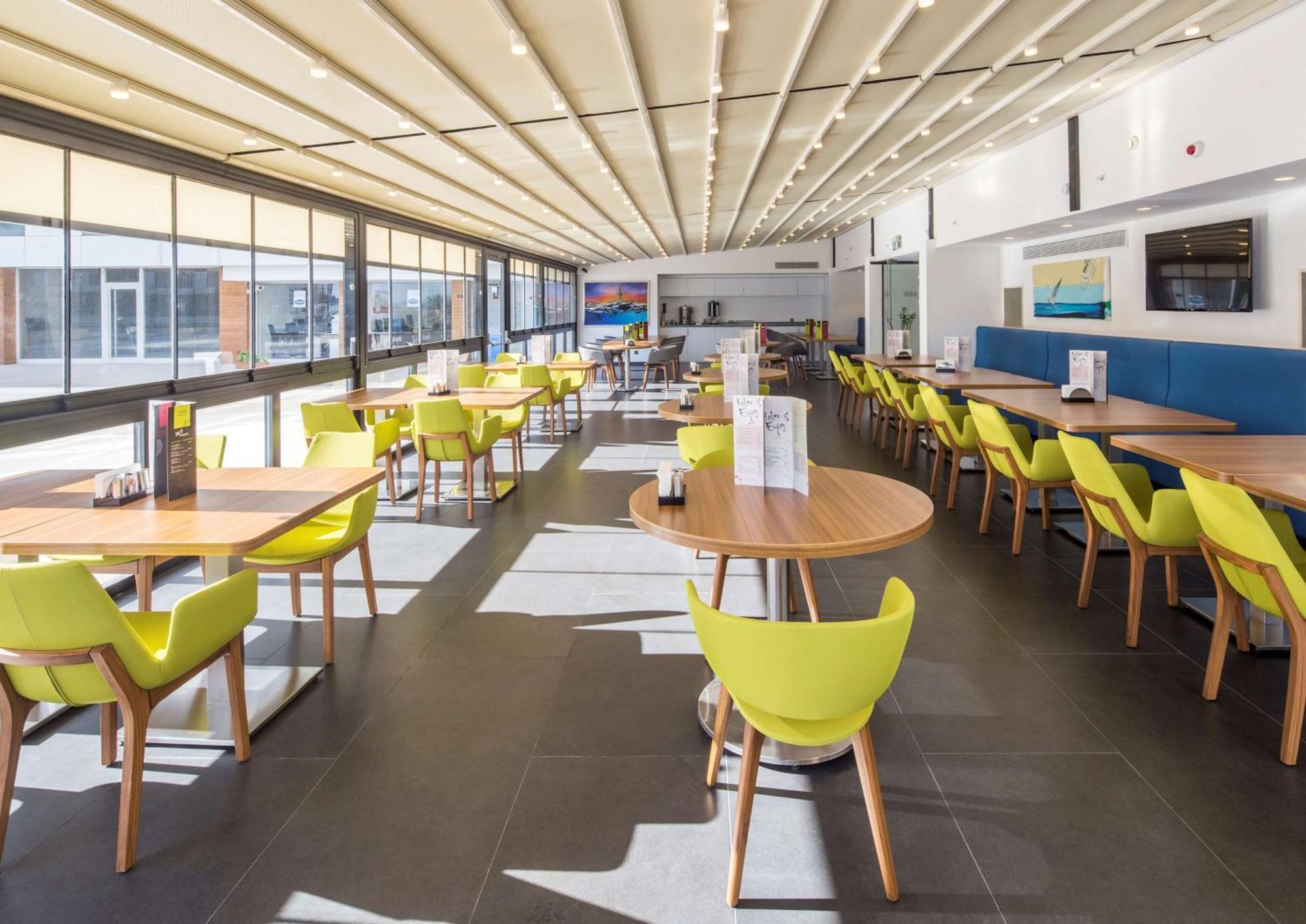 Hampton By Hilton Istanbul Kurtkoy Hotel Bagian luar foto